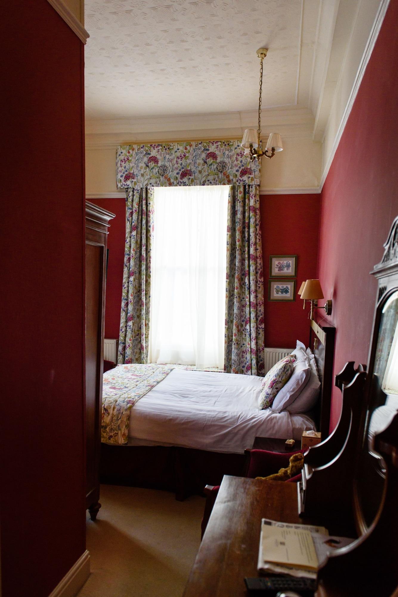 Old Hall Hotel Бъкстън Екстериор снимка